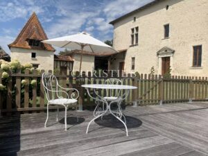 A vendre Beau logis du 16ieme, entiérement rénové