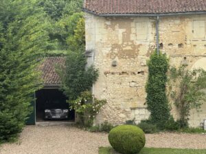 Hotel particulier au cœur de la vallée de la Loire avec grand jardin clos de murs