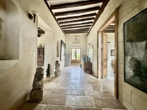 Hotel particulier au cœur de la vallée de la Loire avec grand jardin clos de murs