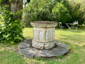 Hotel particulier au cœur de la vallée de la Loire avec grand jardin clos de murs