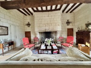 Hotel particulier au cœur de la vallée de la Loire avec grand jardin clos de murs