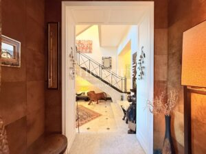 Élégance Intemporelle au Bord de la Charente