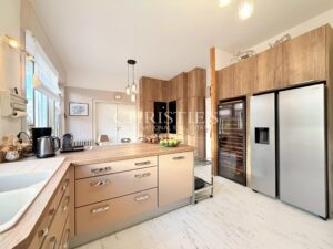 Élégance Intemporelle au Bord de la Charente