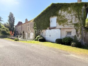 Une demeure du XVIIIᵉ siècle où la pierre et l’eau se répondent.
