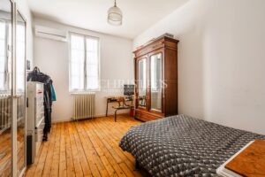 BORDEAUX CAUDERAN : Belle maison 6 chambres avec dépendance, garages et jardin