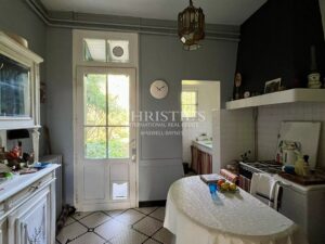 Le Bouscat / Maison en pierre à rénover avec jardin