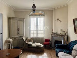 Le Bouscat / Maison en pierre à rénover avec jardin