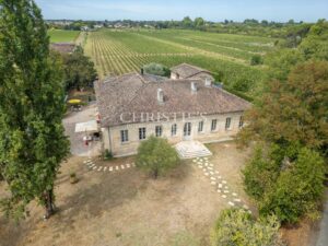 Propriété d’exception 470 m² avec vue vignobles – Dépendance – 30 min Bordeaux – Macau