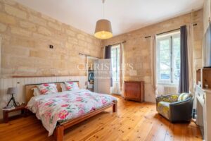 Propriété d’exception 470 m² avec vue vignobles – Dépendance – 30 min Bordeaux – Macau