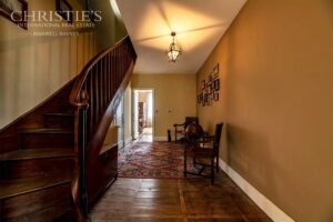 Magnifique château de village du XVe siècle digne d'un conte de fées, situé près de Brantôme, avec une vue exceptionnelle sur la campagne.