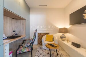 Contemporary house built in 2023 + barn to renovate (200 m2), 3 bedrooms, 1 office