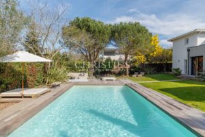 Exceptional house in one of Bouliac's most sought-after neighborhoods
