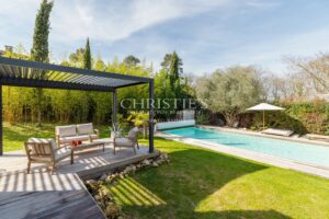 Exceptional house in one of Bouliac's most sought-after neighborhoods