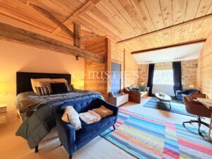 Domaine de Caractère avec Piscine et 14 Hectares de Nature