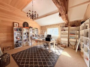 Domaine de Caractère avec Piscine et 14 Hectares de Nature