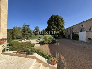 Magnificent château near Poitiers