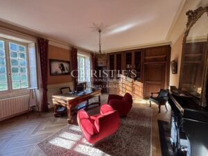 Magnificent château near Poitiers