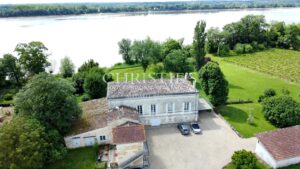Propriété de charme avec vue sur la Dordogne – 2,9 ha d’un seul tenant