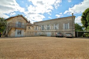 Propriété de charme avec vue sur la Dordogne – 2,9 ha d’un seul tenant