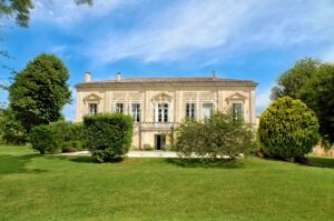 Propriété de charme avec vue sur la Dordogne – 2,9 ha d’un seul tenant