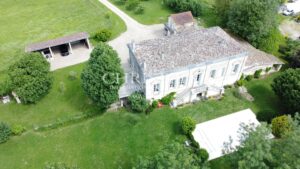 Propriété de charme avec vue sur la Dordogne – 2,9 ha d’un seul tenant