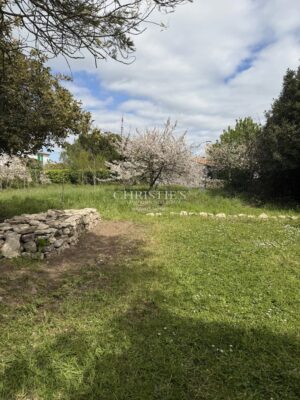 Terrain constructible centre village