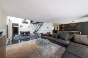 LA ROCHELLE cœur de ville - Maison d'exception 5 chambres et garage