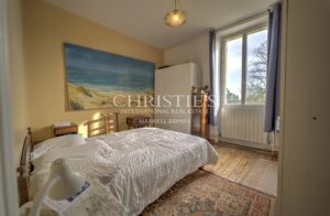 Aux portes de Saint-Émilion — Domaine agricole 19 ha, maison de caractère en pierre, grand potentiel