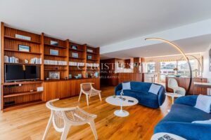 Exceptional Seafront Apartment with Panoramic Views over Arcachon Bay”