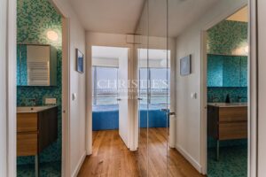 Exceptional Seafront Apartment with Panoramic Views over Arcachon Bay”