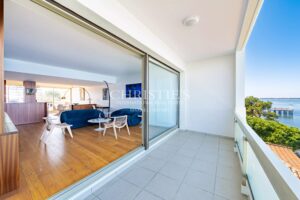 Exceptional Seafront Apartment with Panoramic Views over Arcachon Bay”