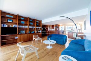 Exceptional Seafront Apartment with Panoramic Views over Arcachon Bay”