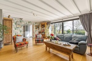 Latresne – Élégante maison familiale avec piscine et grand parc arboré à quelques minutes de Bordeaux