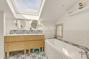 Latresne – Élégante maison familiale avec piscine et grand parc arboré à quelques minutes de Bordeaux