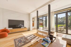 BORDEAUX – SAINT AUGUSTIN / LESCURE – EXCEPTIONAL RENOVATED PROPERTY – 700 m² GARDEN – SWIMMING POOL – 6 SUITES – PARKING