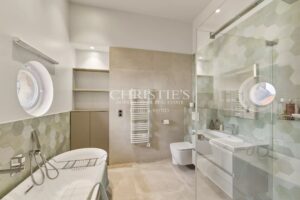 BORDEAUX – SAINT AUGUSTIN / LESCURE – EXCEPTIONAL RENOVATED PROPERTY – 700 m² GARDEN – SWIMMING POOL – 6 SUITES – PARKING