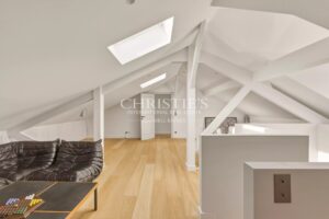 BORDEAUX – SAINT AUGUSTIN / LESCURE – EXCEPTIONAL RENOVATED PROPERTY – 700 m² GARDEN – SWIMMING POOL – 6 SUITES – PARKING