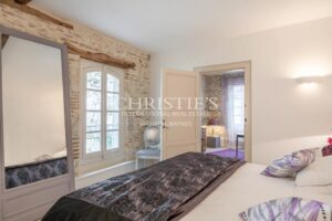 Le Château Éblouissant et Noble Avec des Tours Majestueuses