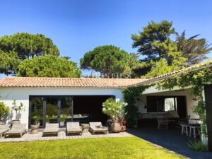 LES PORTES-EN-RE - VILLA AU DESIGN UNIQUE PROCHE PLAGE