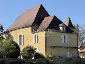 Manoir luxueux du XVe siècle à vendre en Dordogne