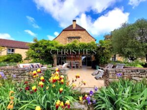 Manoir luxueux du XVe siècle à vendre en Dordogne