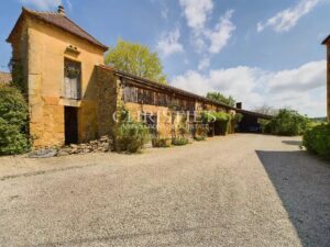 Manoir luxueux du XVe siècle à vendre en Dordogne