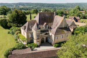 Manoir luxueux du XVe siècle à vendre en Dordogne