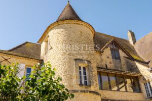 Manoir luxueux du XVe siècle à vendre en Dordogne