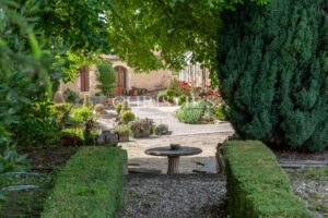 Wonderful Property with Maison de Maître, Mill and Gîtes