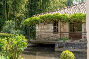 Wonderful Property with Maison de Maître, Mill and Gîtes