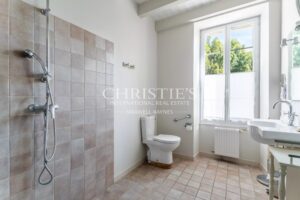 Wonderful Property with Maison de Maître, Mill and Gîtes