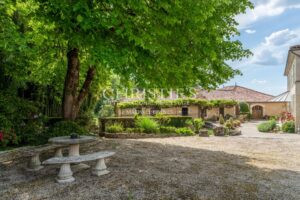 Wonderful Property with Maison de Maître, Mill and Gîtes