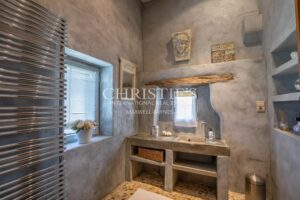 Enchanting Farmhouse with Unique Design Features and Attached Apartment on 4 Hectares of Parkland