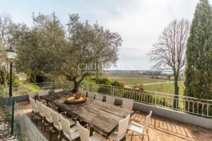 BAURECH – Hacienda-Style Property with Open Views, Pool and Guest House – 30 Minutes from Bordeaux